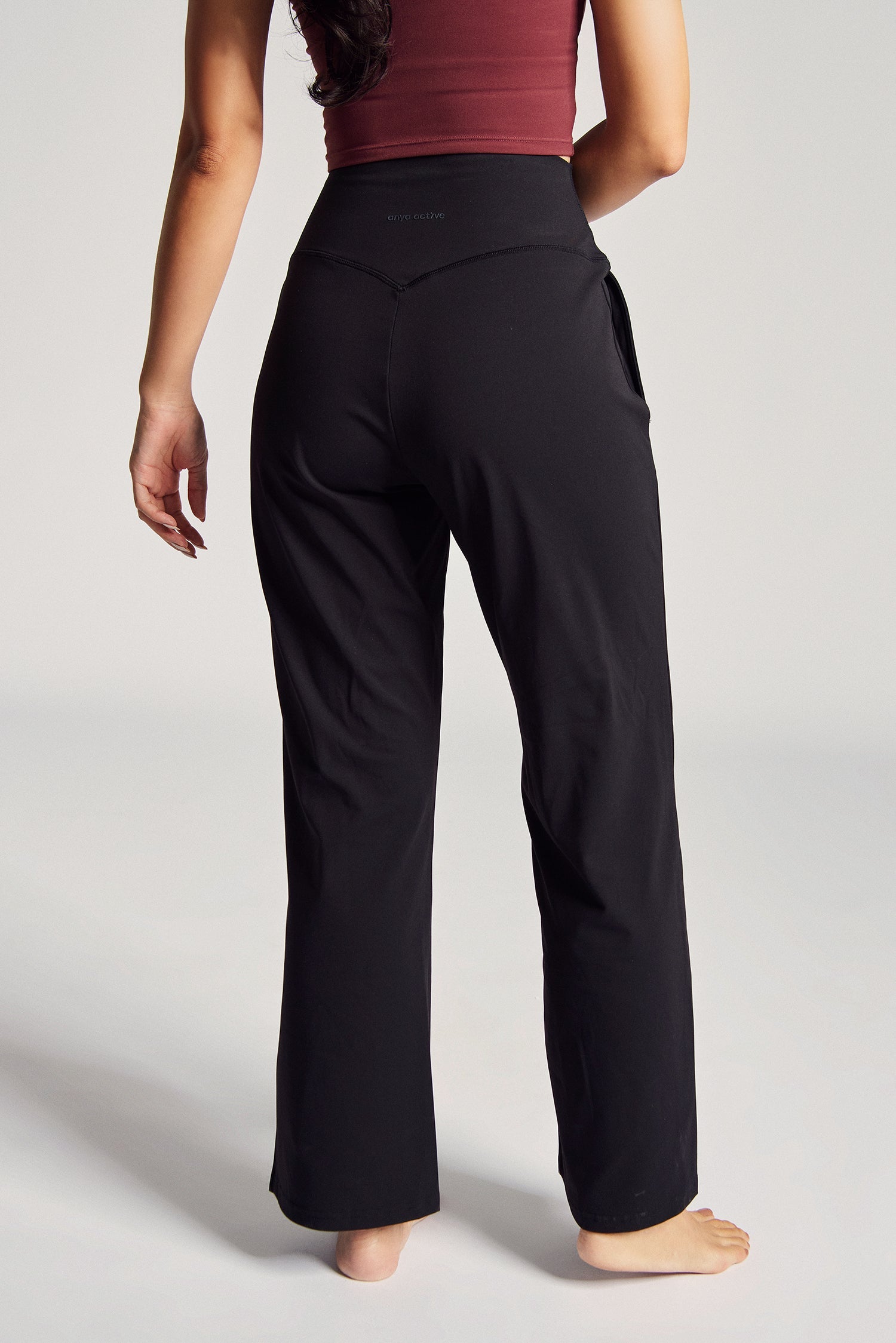 24/7 Wide Leg Pants in Black Sesame